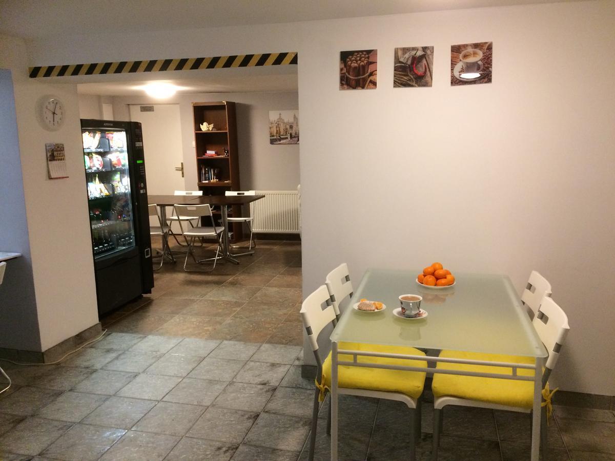 Hophop Noclegi Varsó Kültér fotó